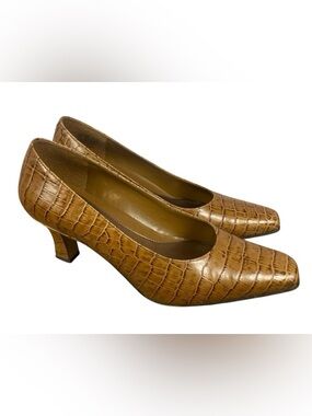Naturalizer Tan Croc-Embossed Leather Mid Heel Square Toe Pumps Shoes Sz 7.5